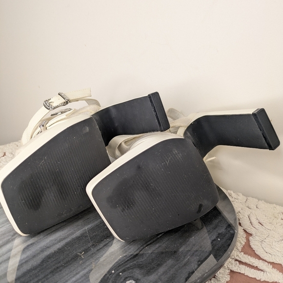 Poster Girl Mule Strappy Square Toe Heels Size 6 - Picture 15 of 17